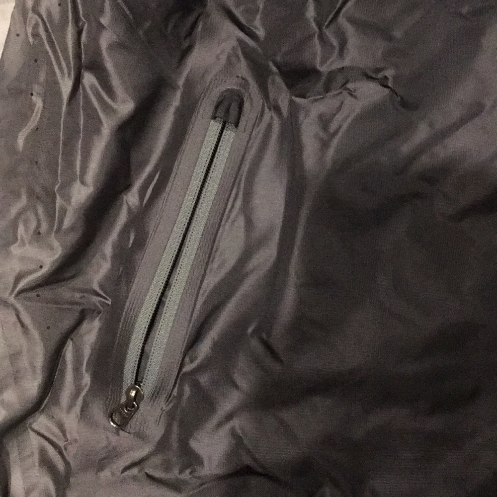 Lululemon Spectrum Pullover - Picture 6 of 6